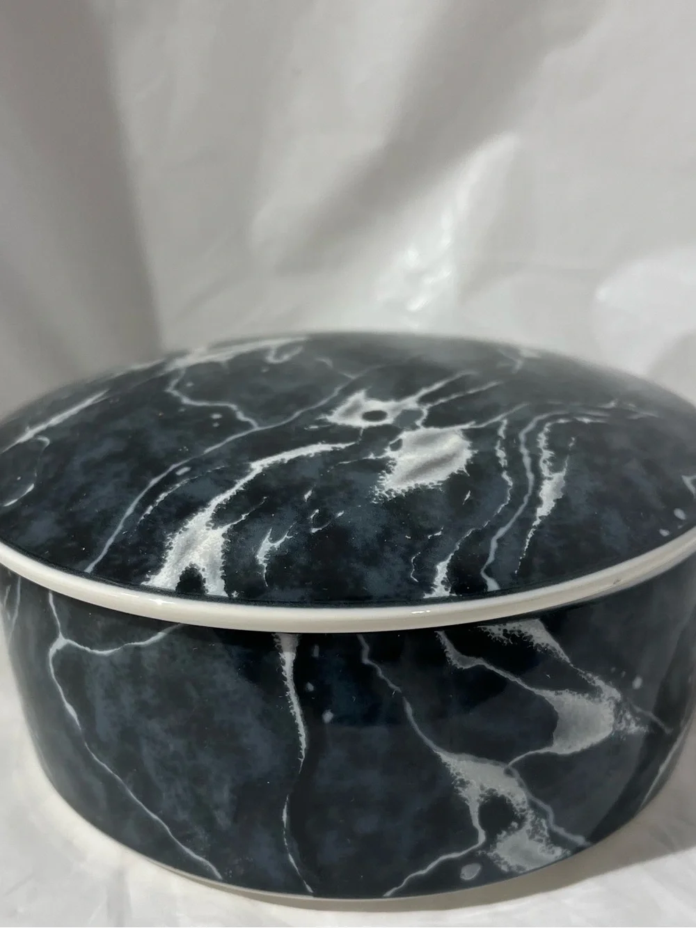 Round Mikasa Delacourt Trinket Box